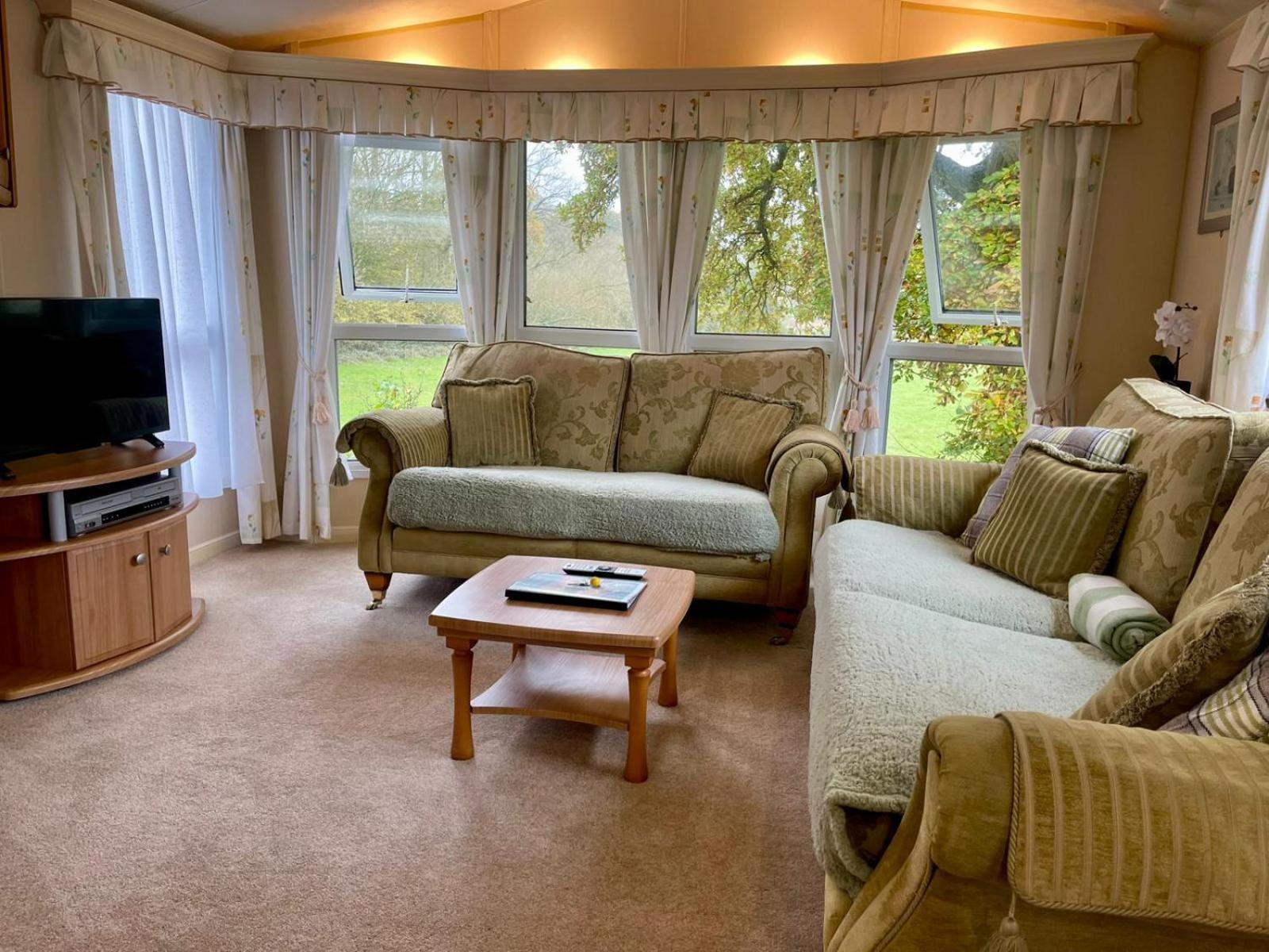 Severnside Boat And Caravan Park Gloucestershire - Caravan 1 Deerhurst Экстерьер фото